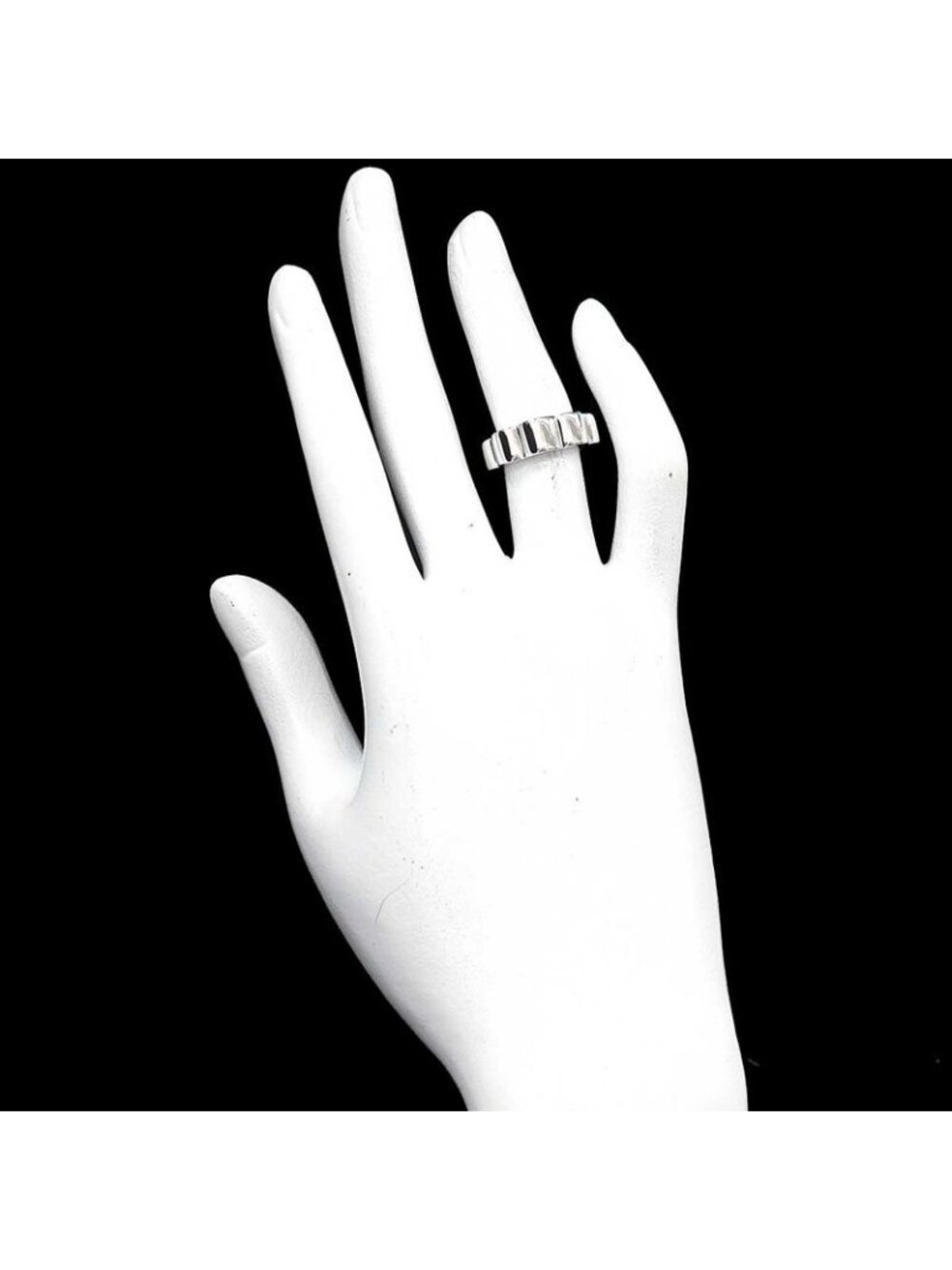 Chanel Profile Camellia Ring 18k WG White Gold 750 - Picture 8 of 9